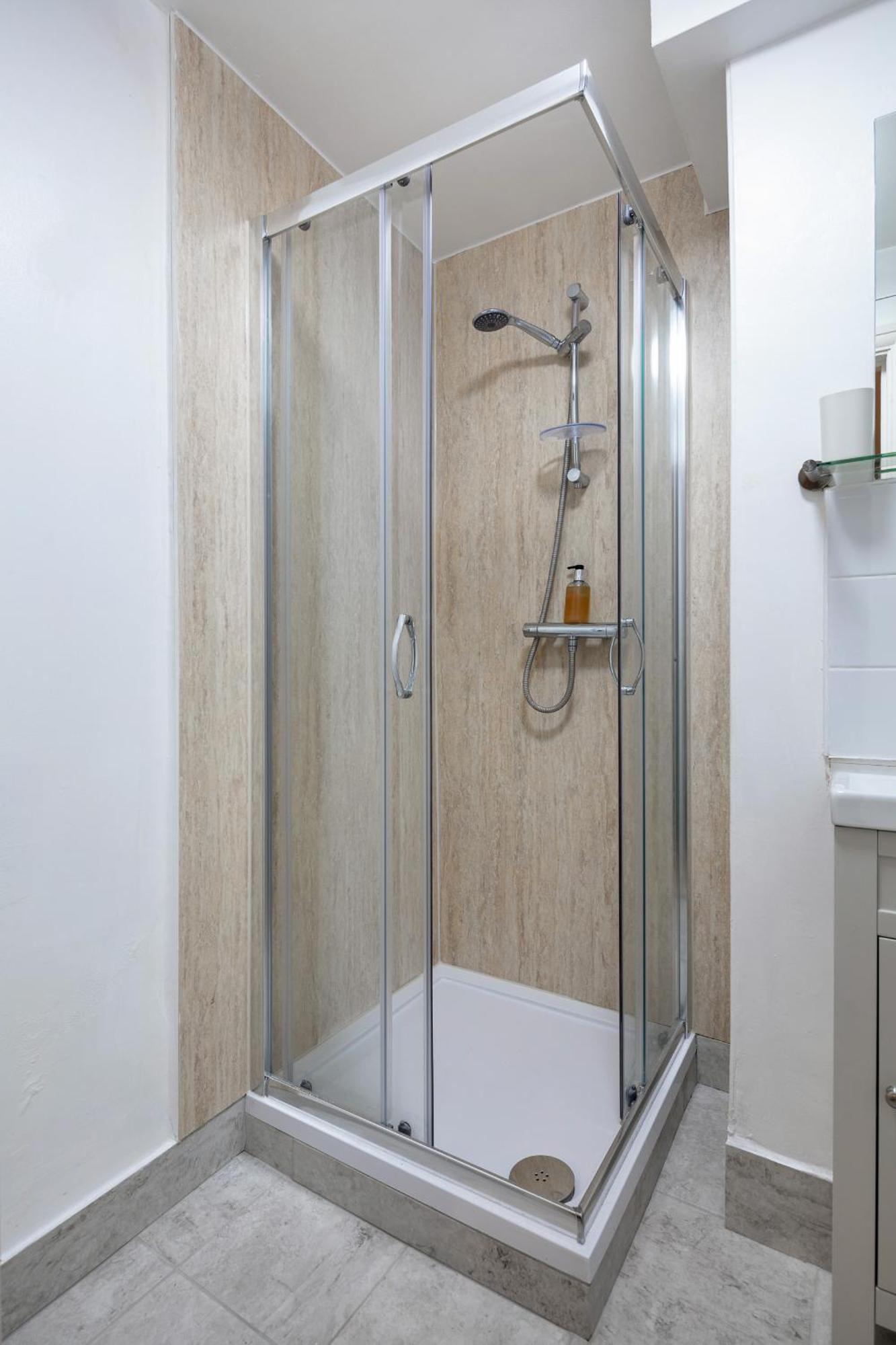 Elegant Kensington Apartment With Patio London Luaran gambar