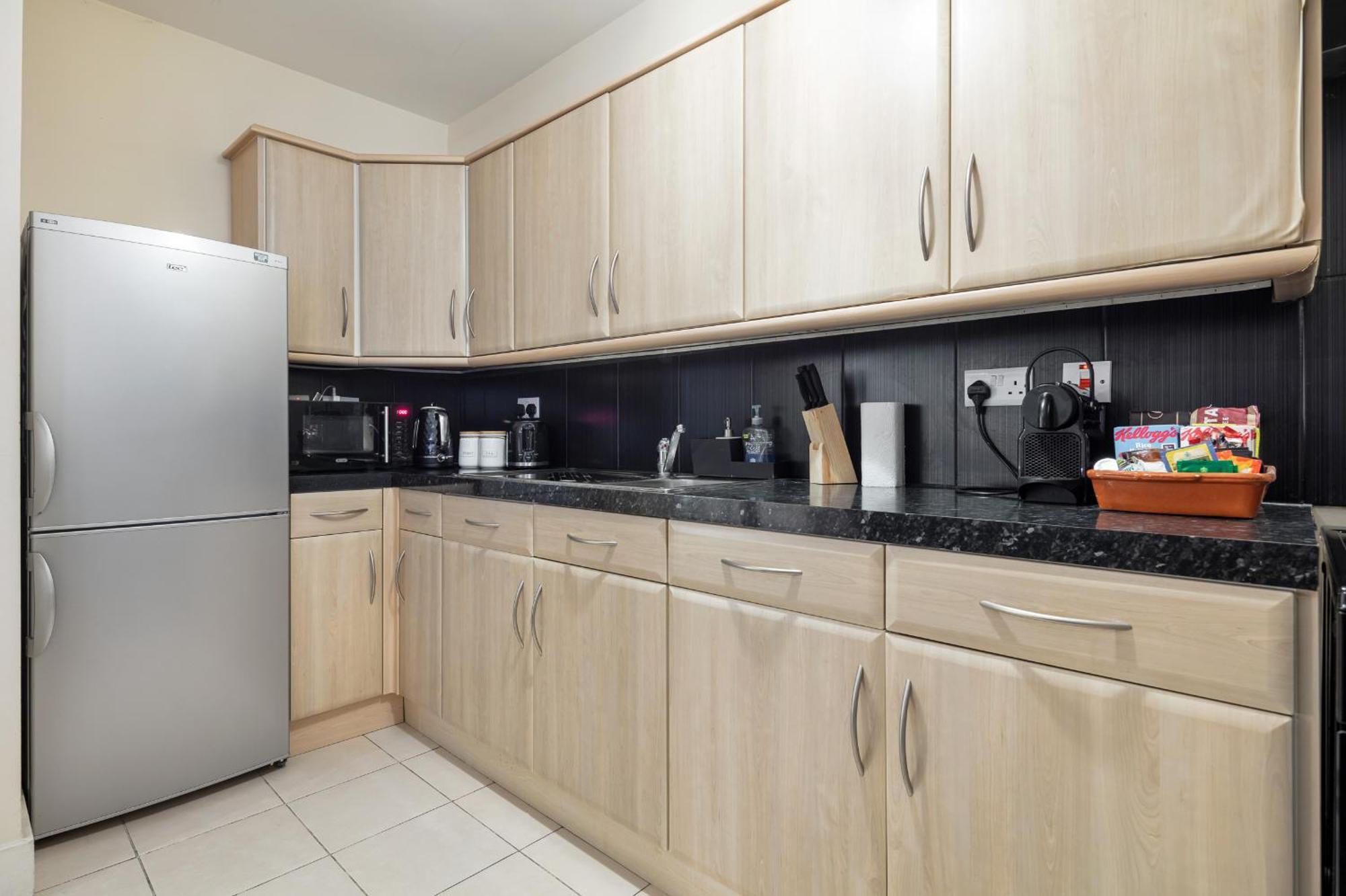 Elegant Kensington Apartment With Patio London Luaran gambar