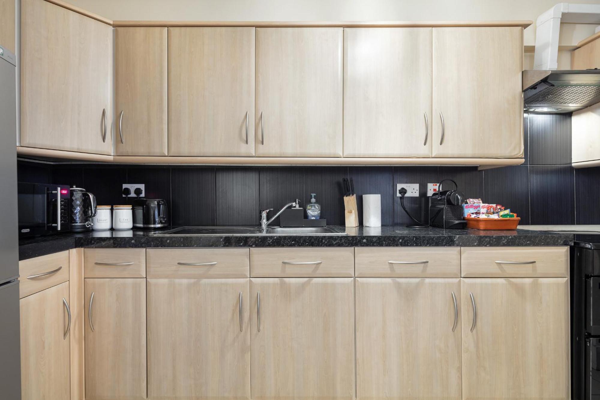 Elegant Kensington Apartment With Patio London Luaran gambar