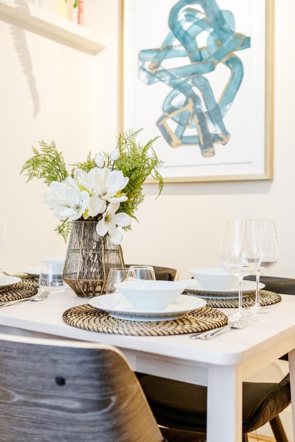Elegant Kensington Apartment With Patio London Luaran gambar